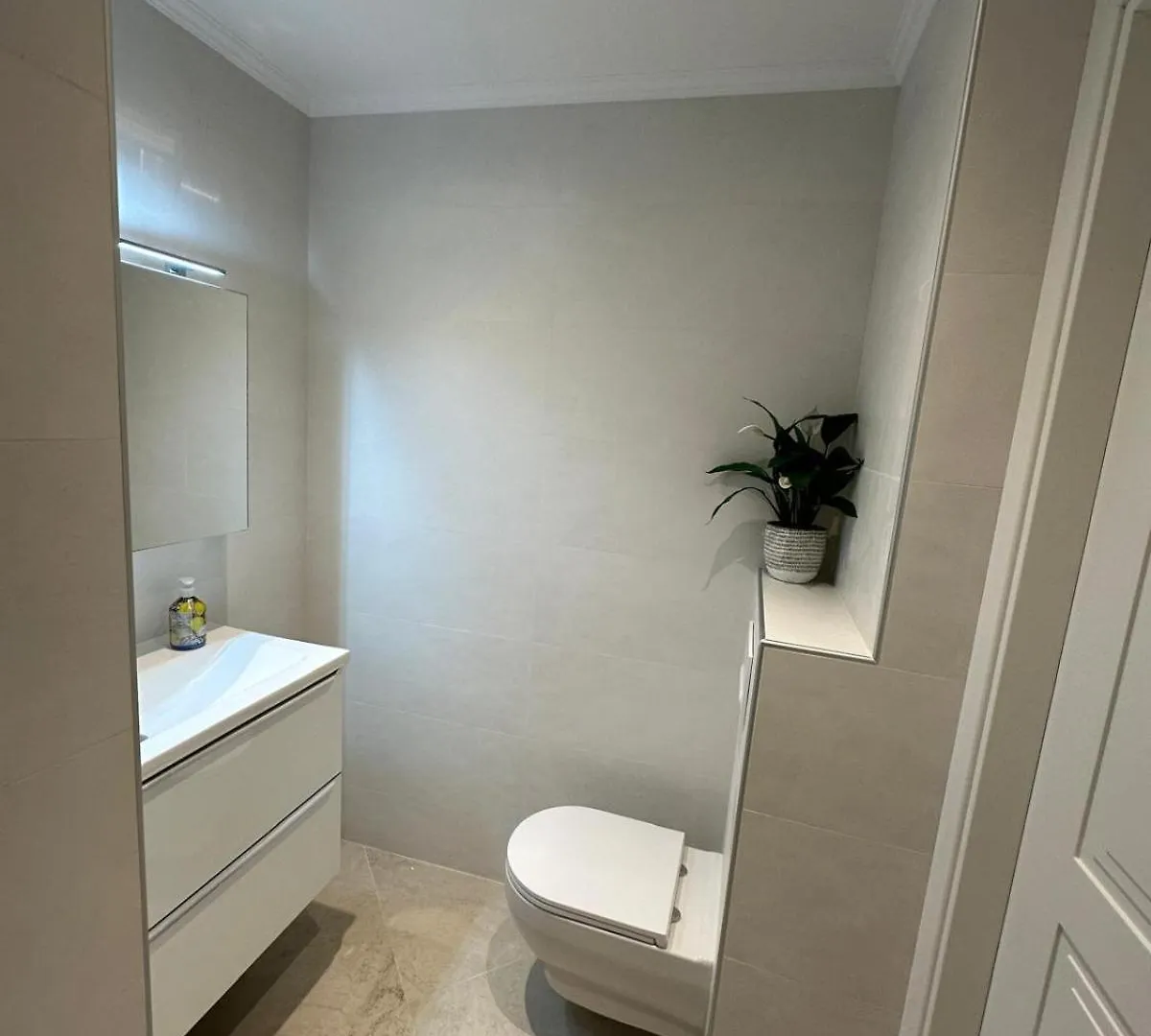 Extraordinaire Grand Studio Au Centre 6 Minutes A Pied De La Plage Et L'Hotel Negresco نيس شقة
