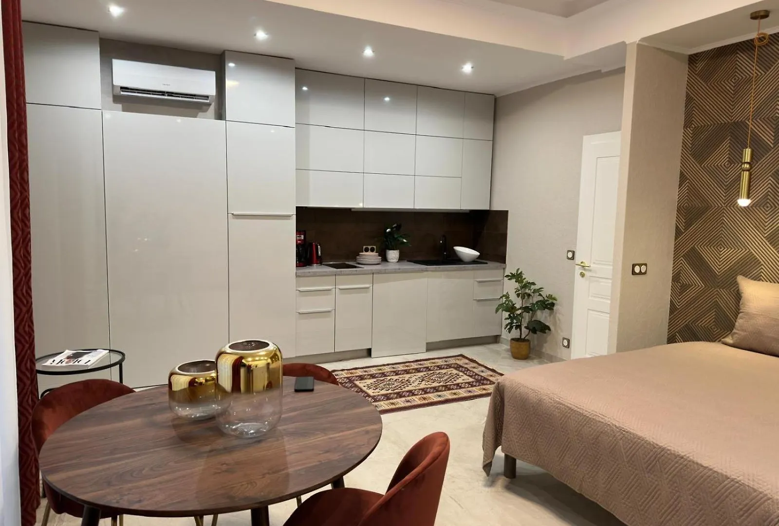 Extraordinaire Grand Studio Au Centre 6 Minutes A Pied De La Plage Et L'Hotel Negresco نيس 0*,