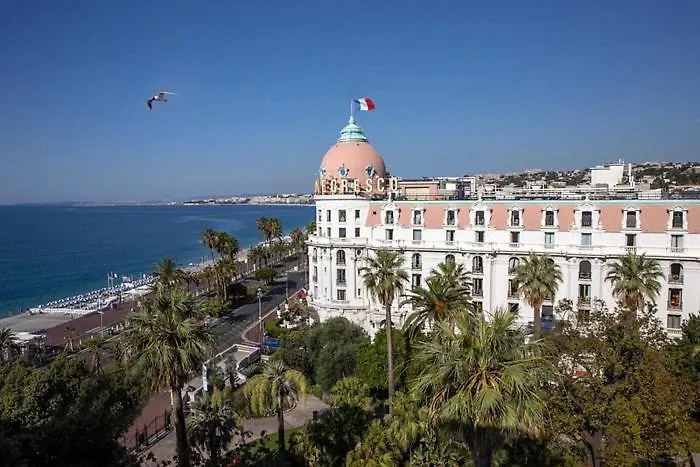 Extraordinaire Grand Studio Au Centre 6 Minutes A Pied De La Plage Et L'Hotel Negresco Nice