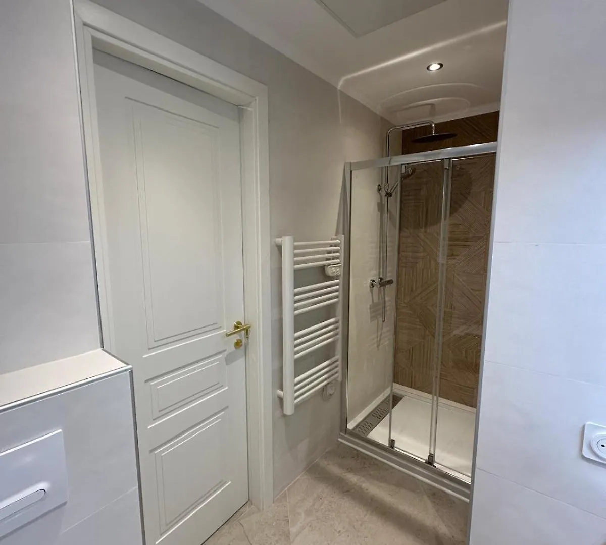 Extraordinaire Grand Studio Au Centre 6 Minutes A Pied De La Plage Et L'Hotel Negresco Nice 0*,