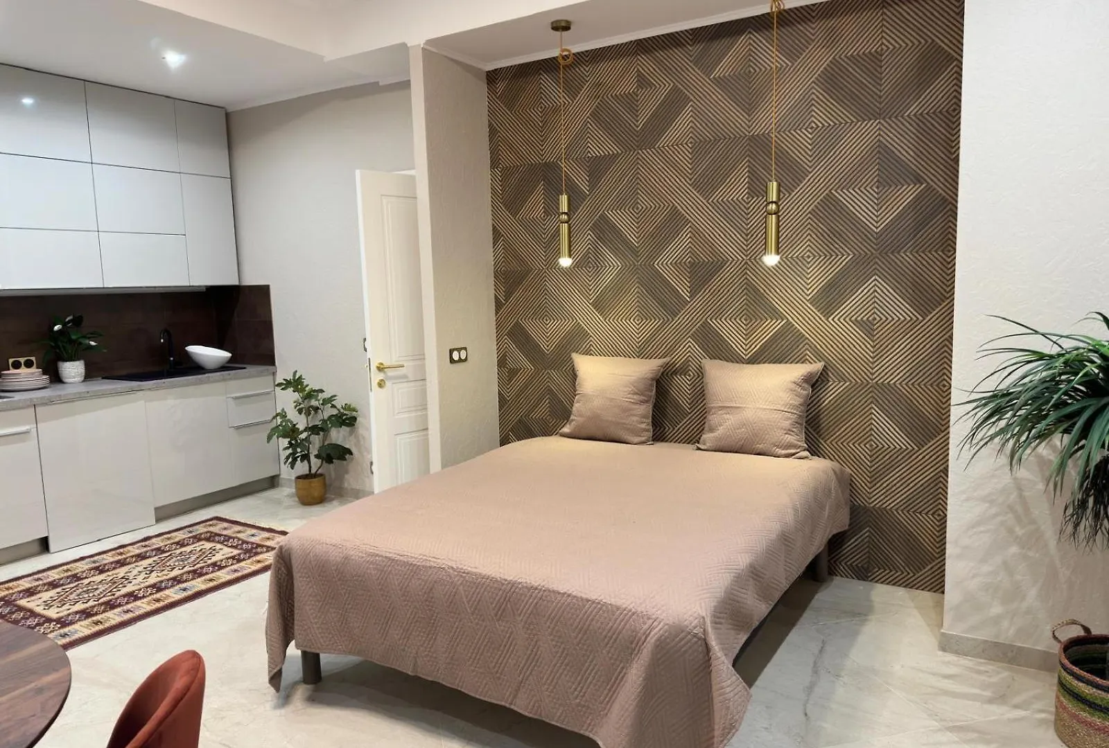 Extraordinaire Grand Studio Au Centre 6 Minutes A Pied De La Plage Et L'Hotel Negresco Nice